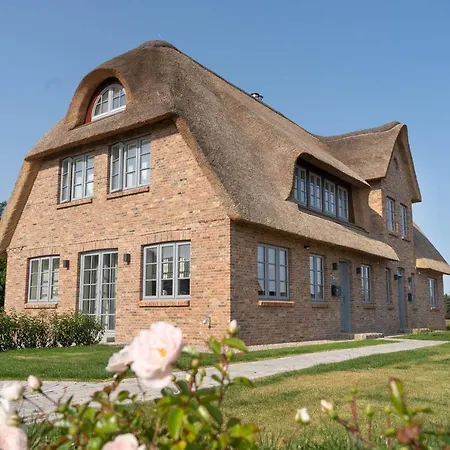 Holiday home Haus Deichblick 2